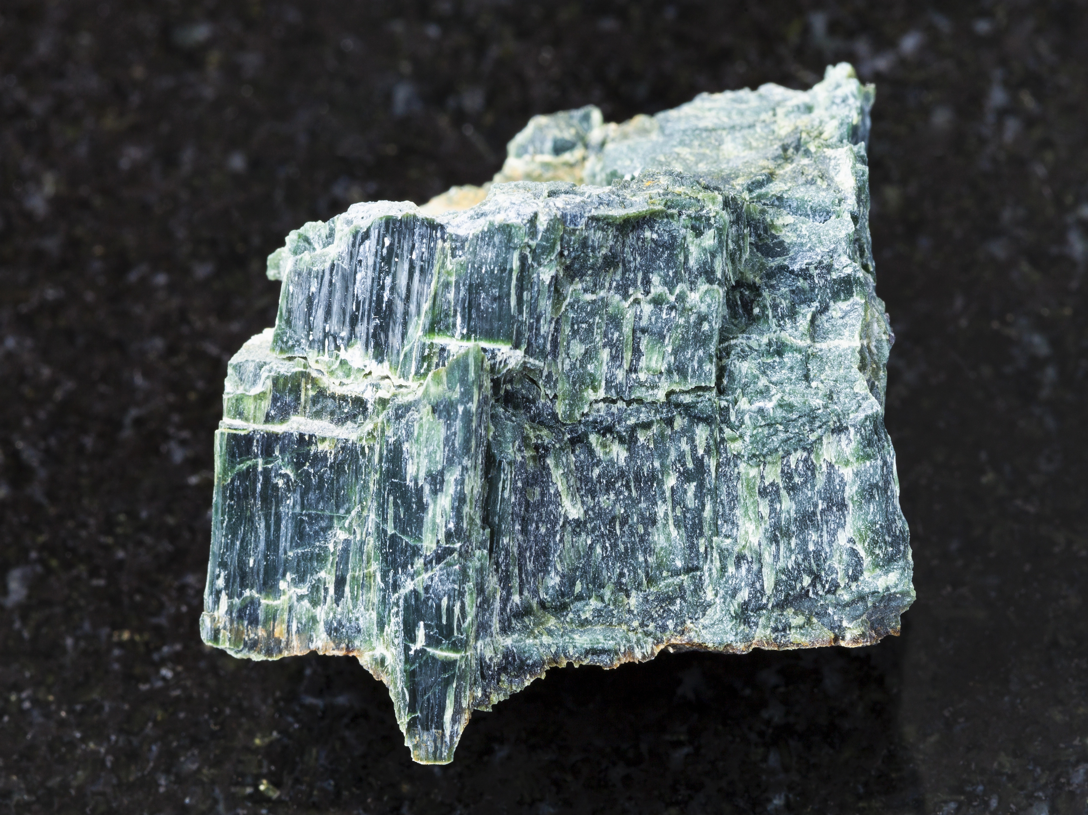 Chrysotile crystal