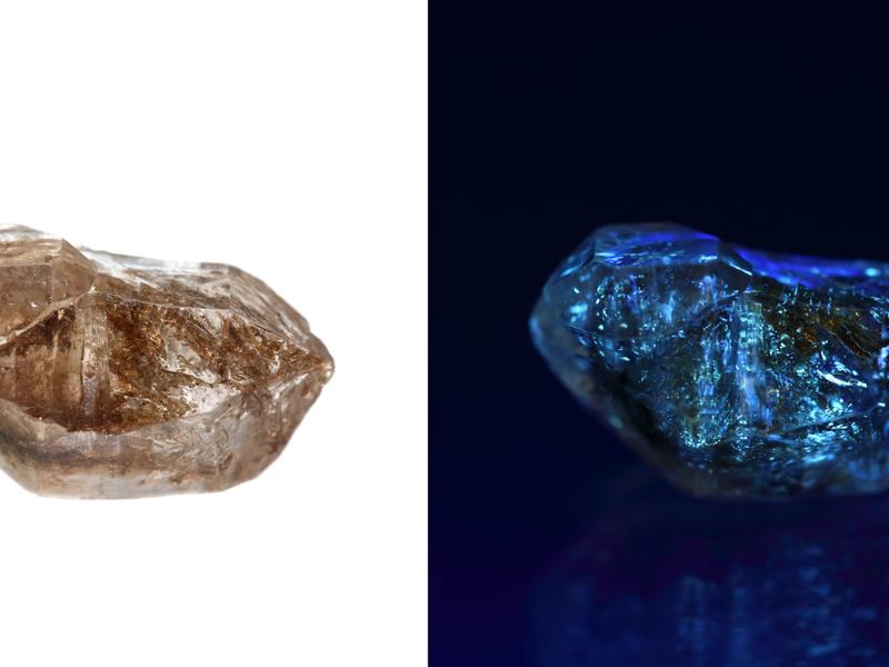 Enhydro Quartz crystal